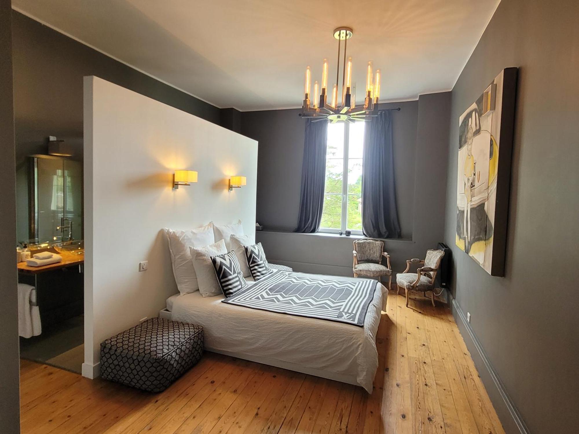 Chateau Bernon Maison D Hotes - Piscine Et Spa Queyrac Exteriör bild